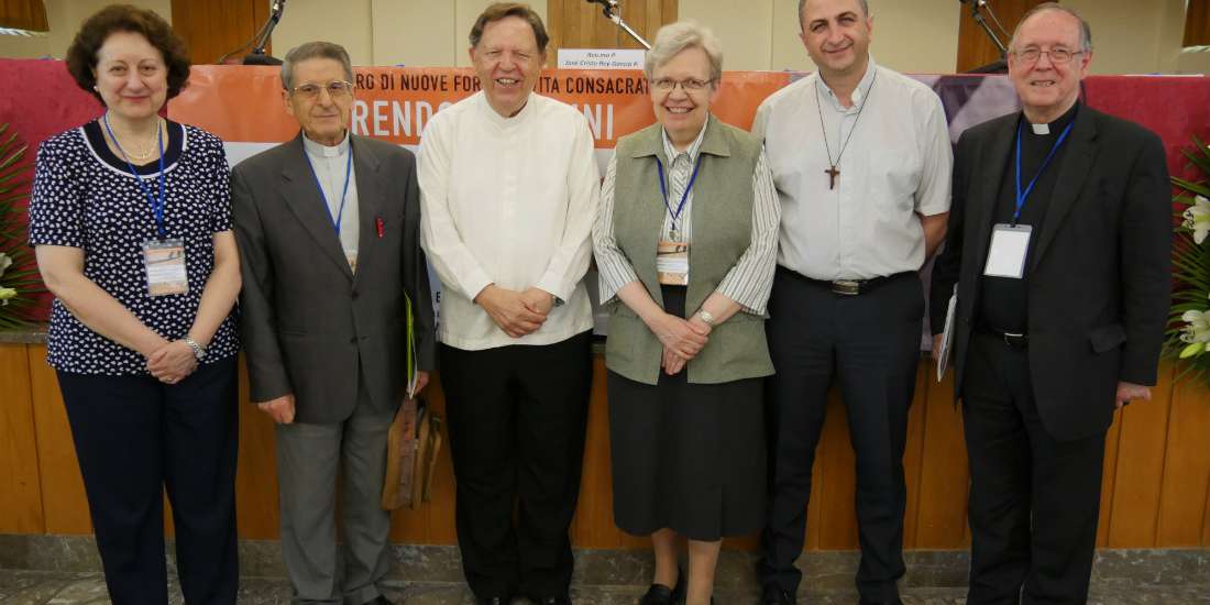 Lourdes Grosso, M.Id.; P. Domingo J. Andrés Gutiérrez, C.F.M.; P. Jesús Fernández M.Id.; Sr. Margarete Binder F.S.O.; P. Rodrigo Carrizo F.M.D.V.; P. José Cristo Rey García Paredes C.F.M.